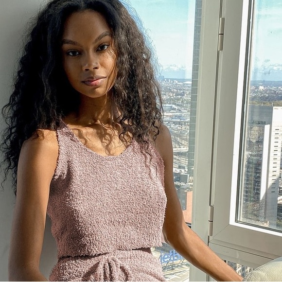 LULUS Teddy-To-Go Taupe Fuzzy Sweater Cropped Tank Top S NWT - Picture 3 of 7